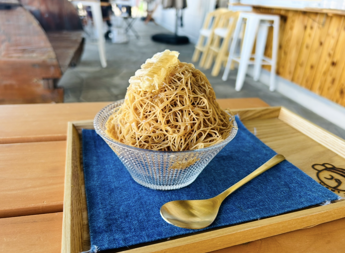 栗のモンブランクリームをのせたくりぐると